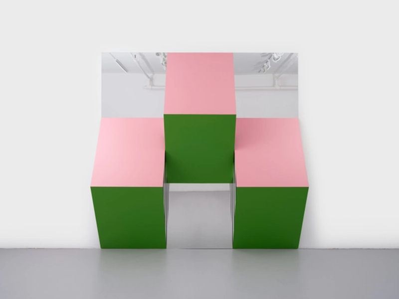 Installation view of displayed artwork titled Prismes et miroirs : Haut-relief - DBPF 16