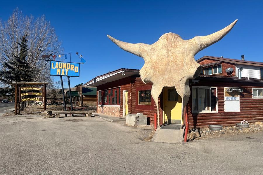 Installation view of Brook Hsu & Louis Eisner / Dubois, Wyoming