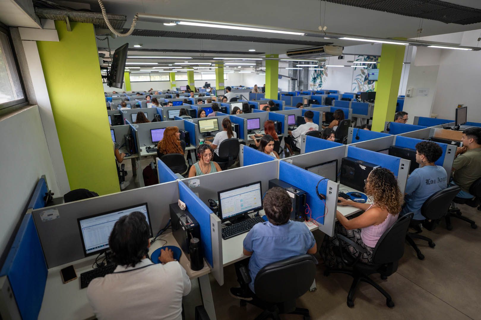 Equipo de GSA BPO en el contact center de Mar del Plata