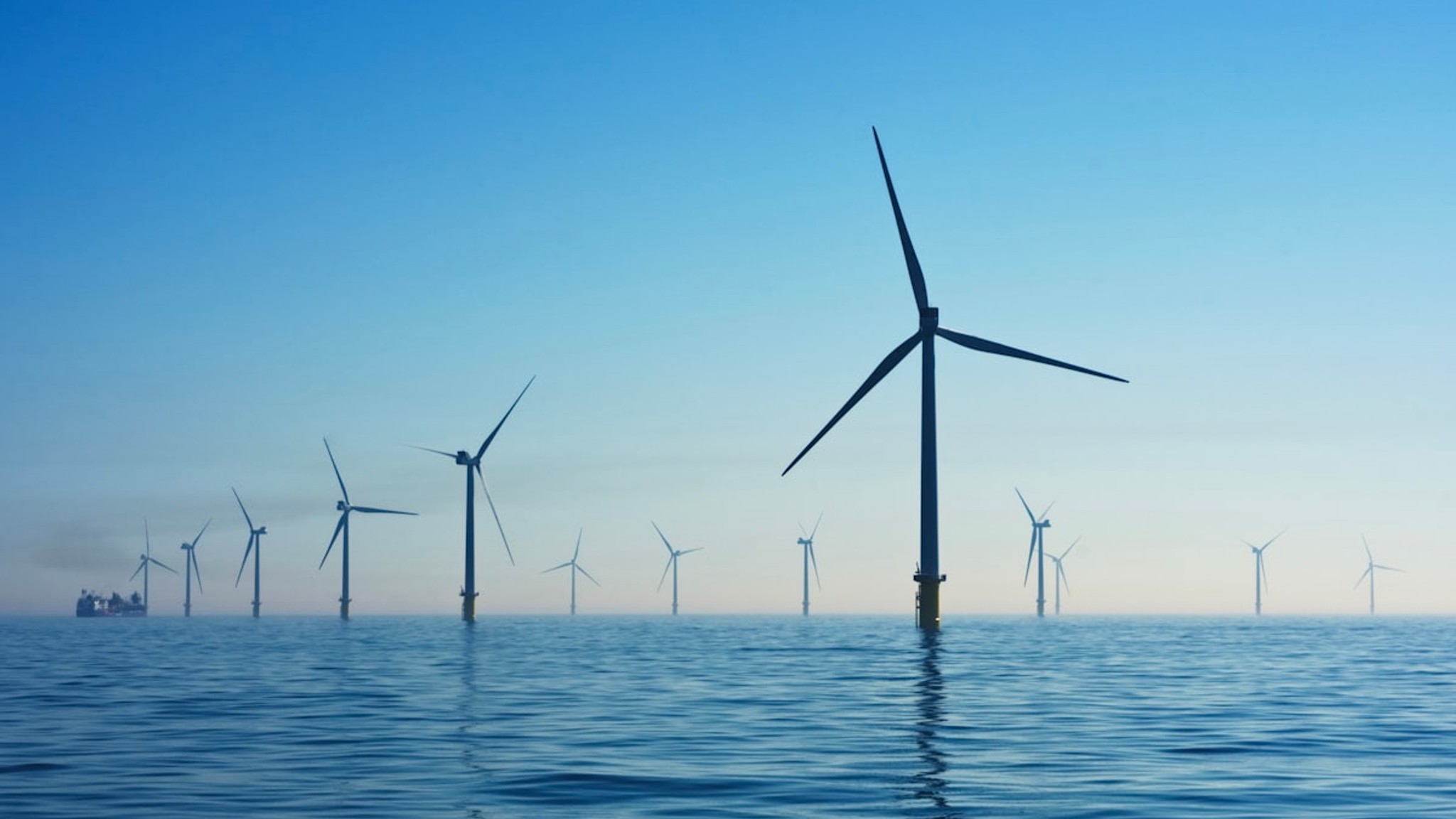 Turbinas eólicas offshore, parque de energía renovable