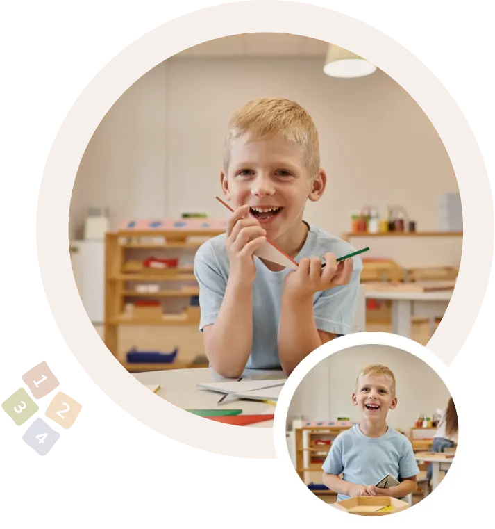 Весело дете в класна стая