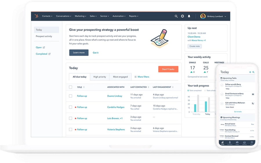 HubSpot contact record showing a CRM card in the right sidebar