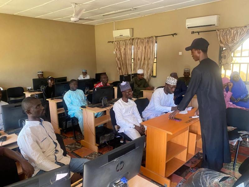 Computer Repairs class going on