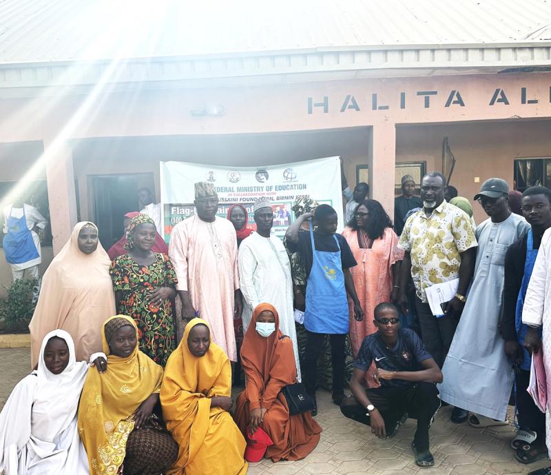 Cross section of Trainees and Officials
