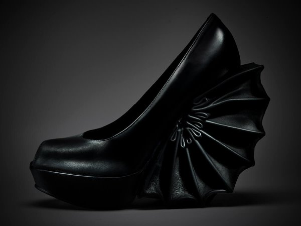 BELLOW SHOES
