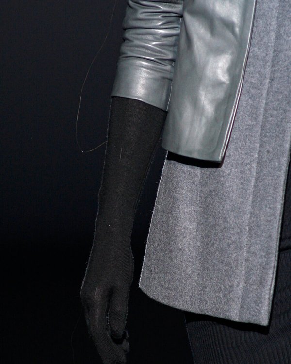 AW10 SHOW DETAILS