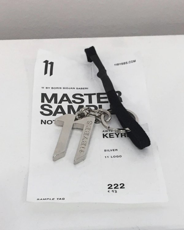 AW18 BUCKLE AND PENDANT