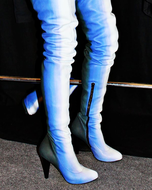 AW11 SHOW