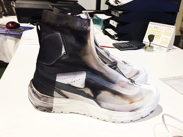 AW18 SALOMON DIP DYE CONCEPT