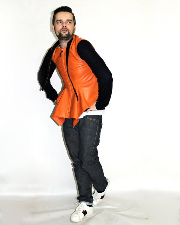 AW11 SHOW