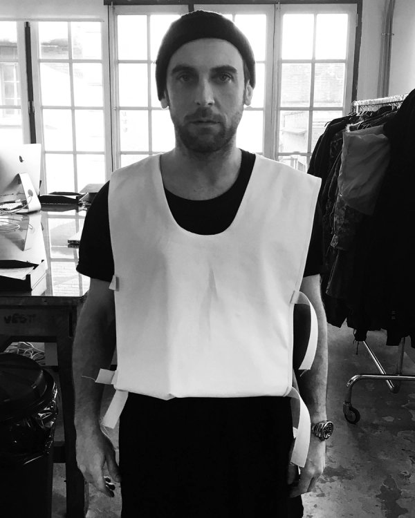 SS18 THE BIB
