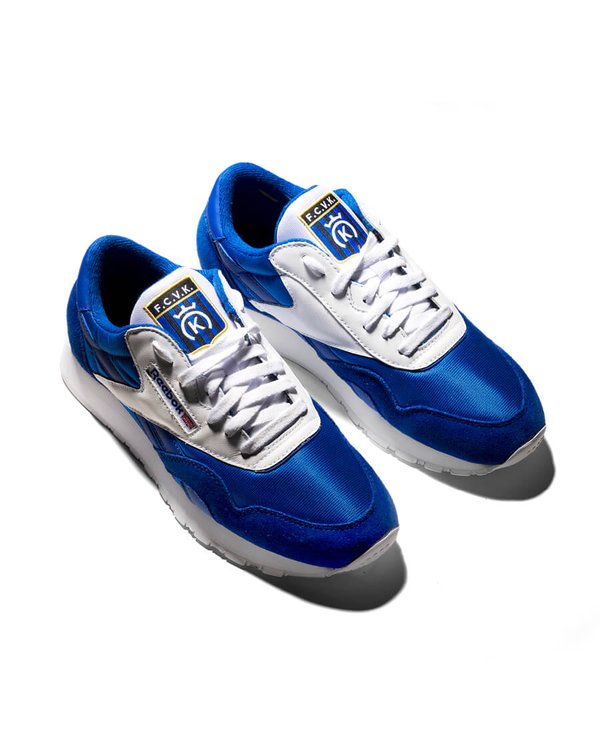 CLASSIC NYLON VCKFC SNEAKERFREAKER COVER