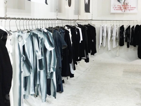 SS18 PARIS SHOWROOM