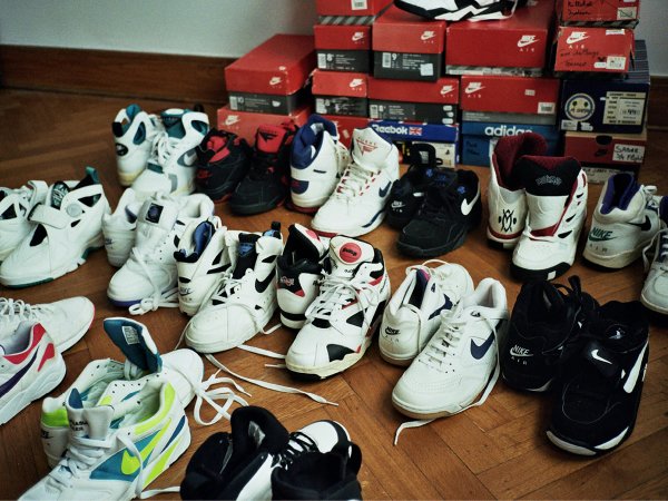 THE BOUNTY, VINTAGE SNEAKERS HUNT