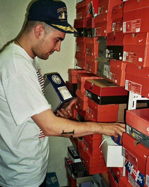 VINTAGE SNEAKERS HUNT