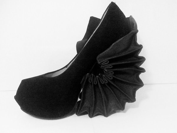 BELLOW SHOES