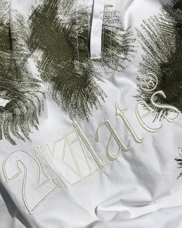 LOGOTYPE CAPSULE
