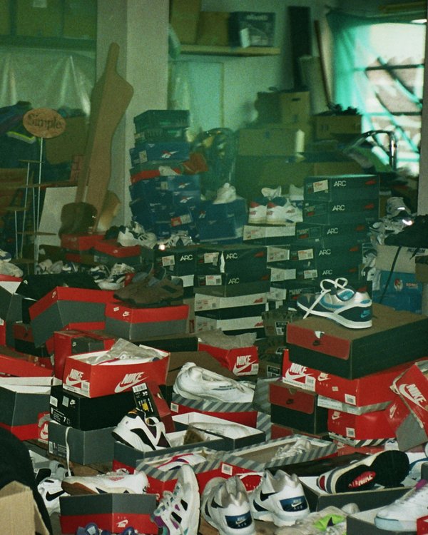 VINTAGE SNEAKERS HUNT