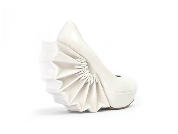 BELLOW SHOES