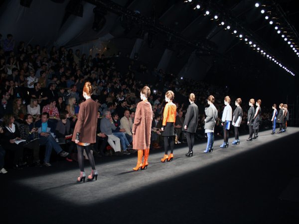 AW11 SHOW