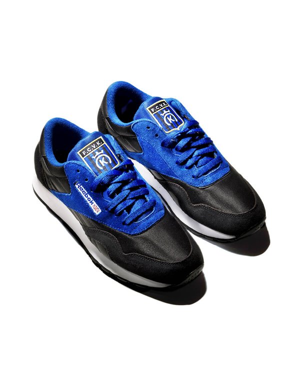 CLASSIC NYLON VCKFC SNEAKERFREAKER COVER