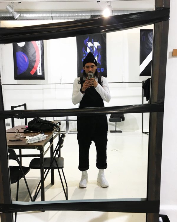 AW17 PARIS SHOWROOM LIFE