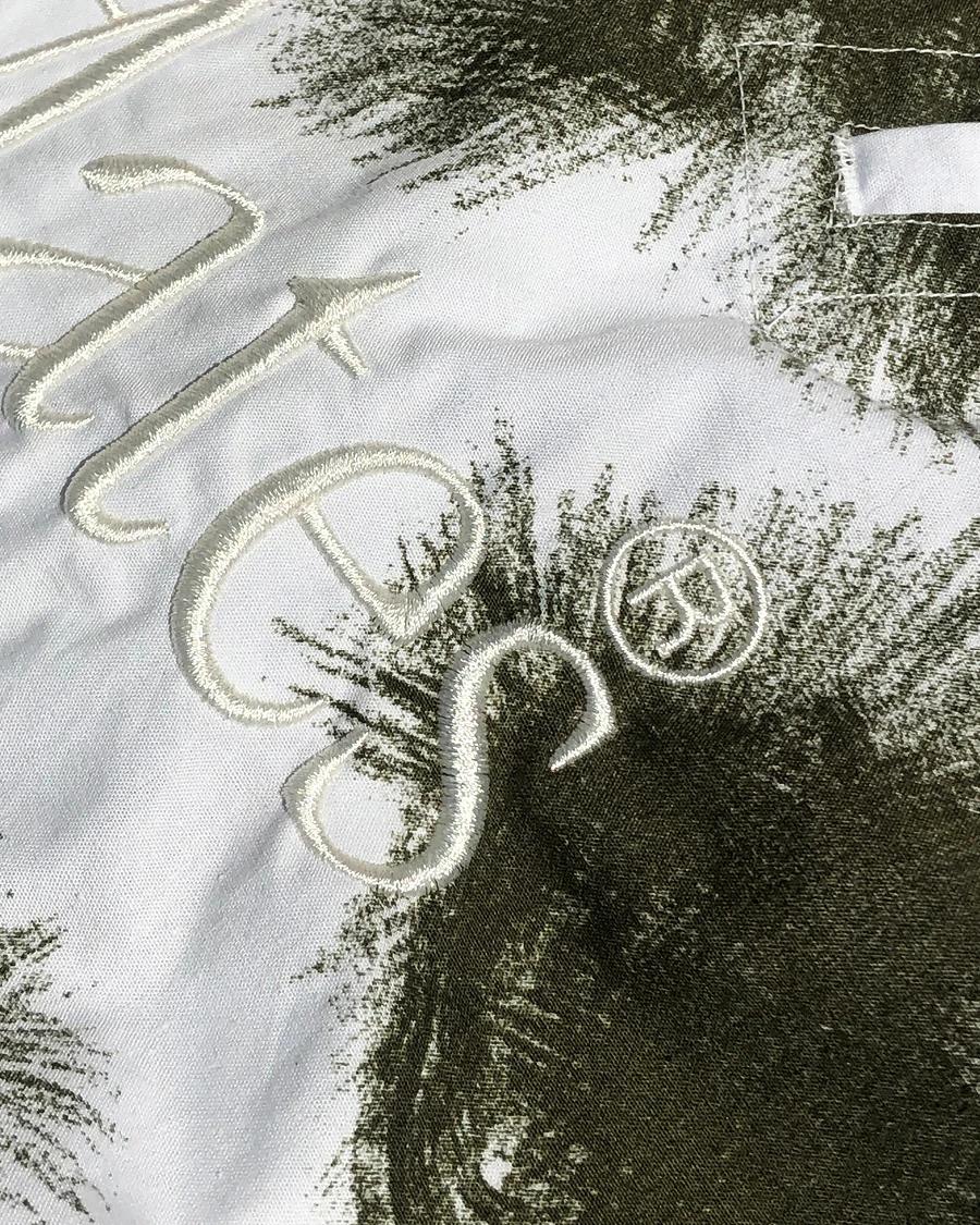 LOGOTYPE CAPSULE