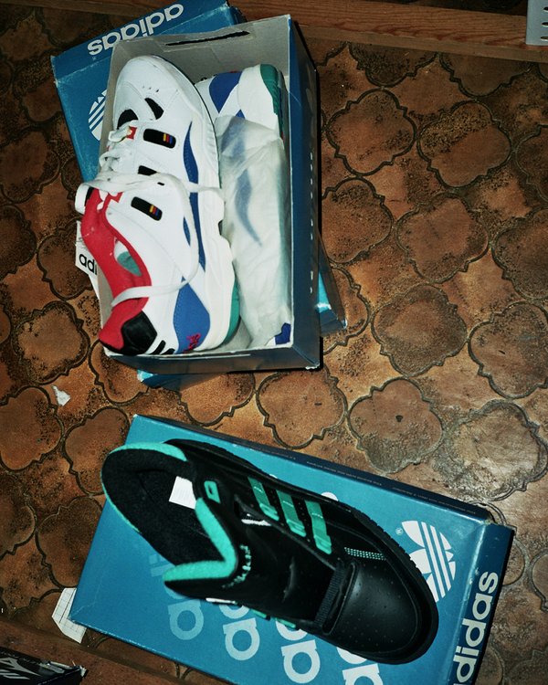 VINTAGE SNEAKERS HUNT