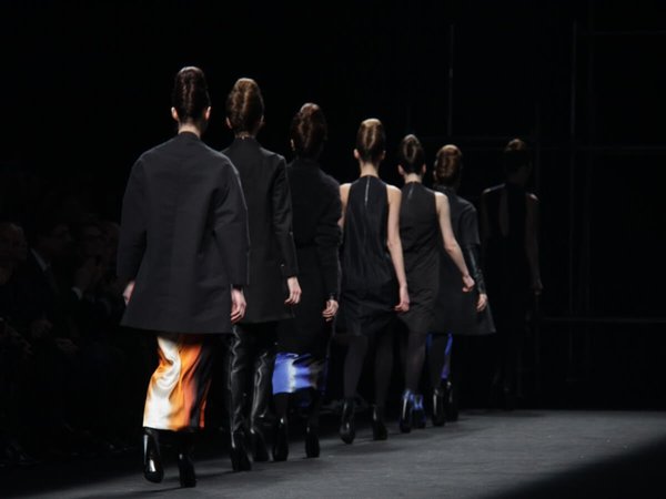 AW11 SHOW