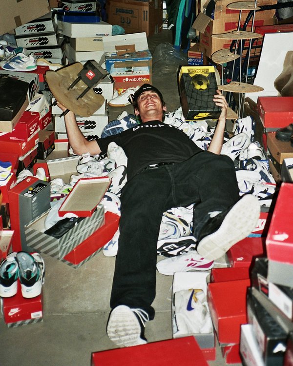 VINTAGE SNEAKERS HUNT