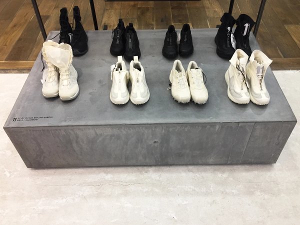 SS18 PARIS SHOWROOM