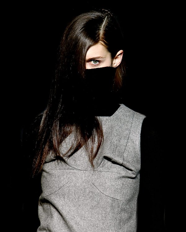 AW10 BACKSTAGE 