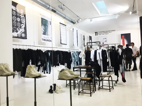 SS18 PARIS SHOWROOM