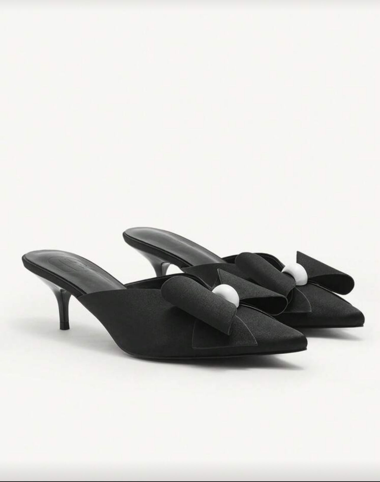 Bow Pencil Heel