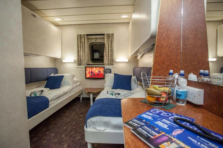 4 Berth Outside Club Cabin with TV