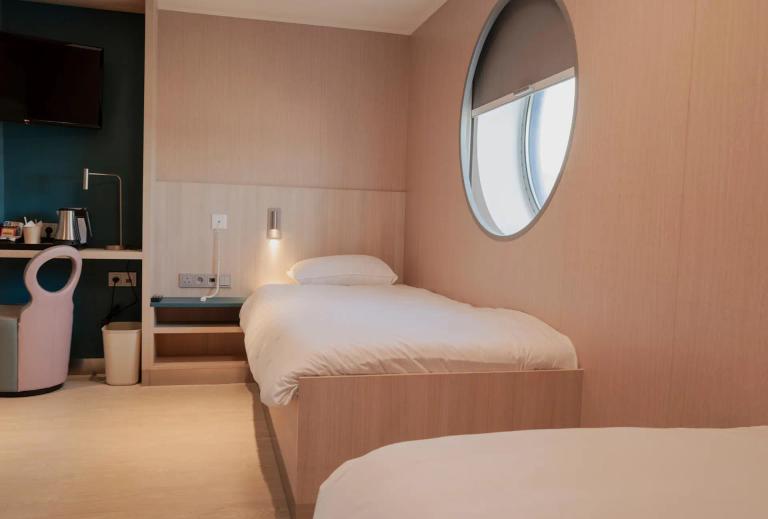 2 Berth Accessible, Pet-Friendly Outside Club Cabin