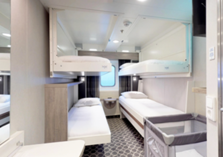 4 Bed Family Outside Cabin