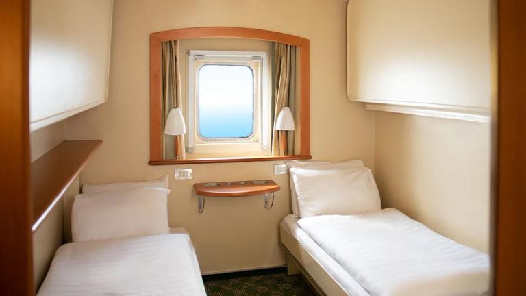 Standard 4 Berth Outside Cabin (Bunk Beds)