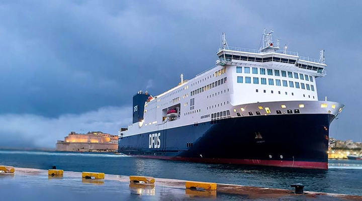 Aura Seaways ferry - Operated by DFDS | AFerry