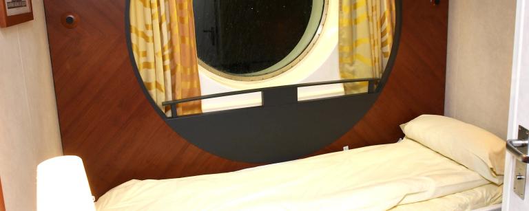 2 Berth Outside Cabin