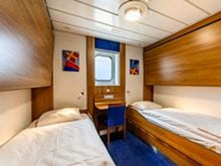 2 Berth Outside Cabin, Lower Beds