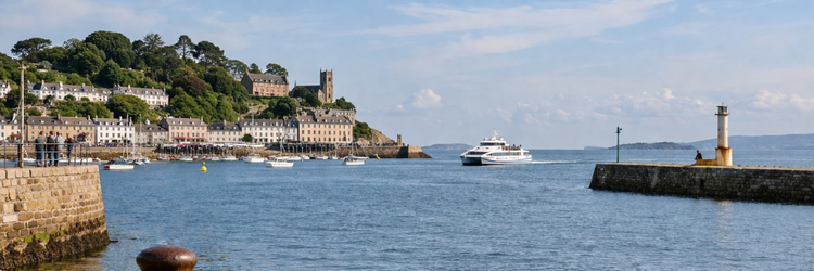 Manche Îles Express 페리를 이용한 채널 제도행