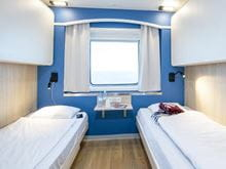2 Berth Outside Cabin