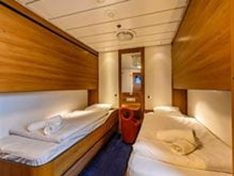 2 Berth Inside Cabin, Lower Beds