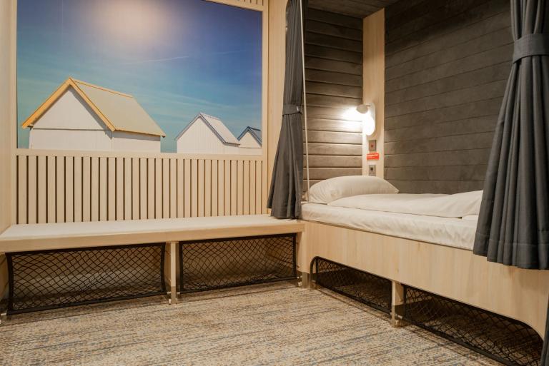 Couchette Plus Wheelchair Accessible