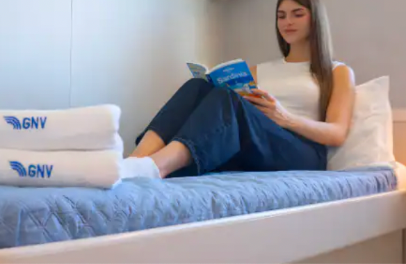 Premium 4 Berth Outside Cabin with Late checkout