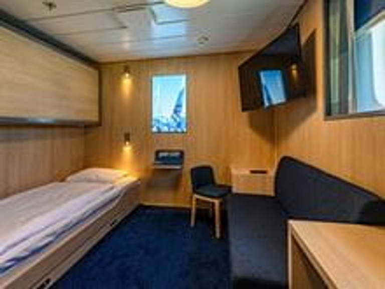 2 Berth Outside Cabin, Bunk Bed (Deck View)