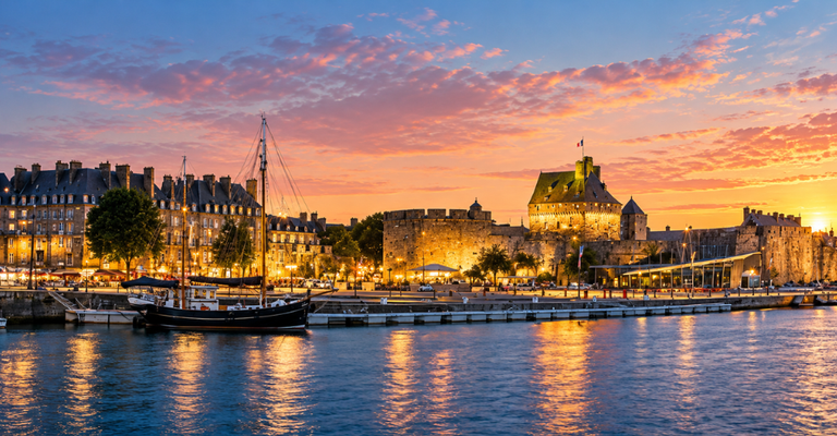 All the best ferry offers to France with Brittany Ferries, DFDS, Irish Ferries & P&O Ferries – from £30