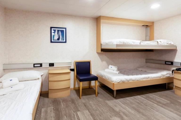 3 Berth Inside Disabled Cabin