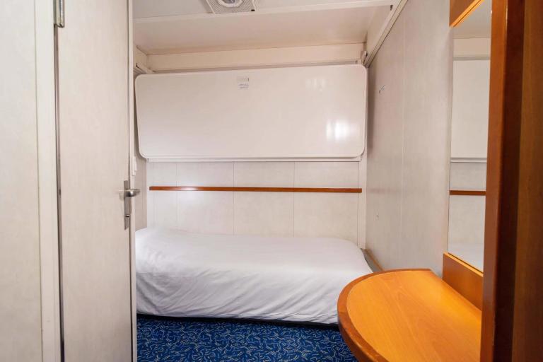 2 Berth Inside Cabin